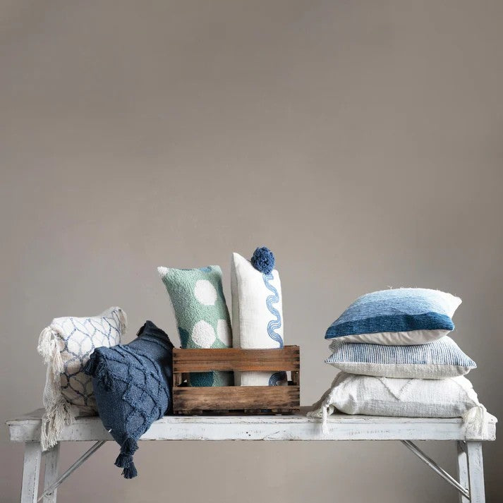 20' Square Tufted Pillow